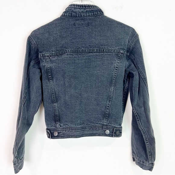 BRANDY MELVILLE BLACK DENIM BUTTON FRONT CROP TRUCKER JACKET SZ ONE SIZE - Picture 3 of 3